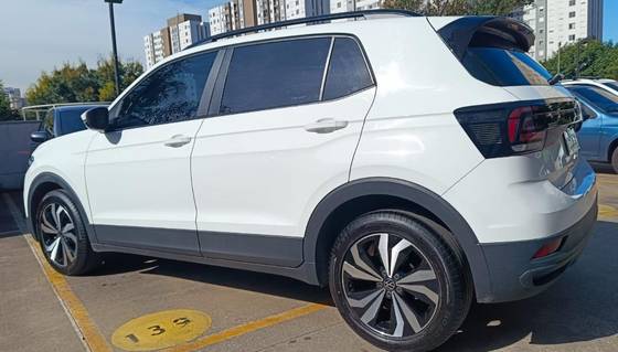 VOLKSWAGEN T-CROSS 1.0 200 TSI TOTAL FLEX SENSE AUTOMÁTICO VOLKSWAGEN T-CROSS 1.0 200 TSI TOTAL FLEX SENSE AUTOMÁTICO